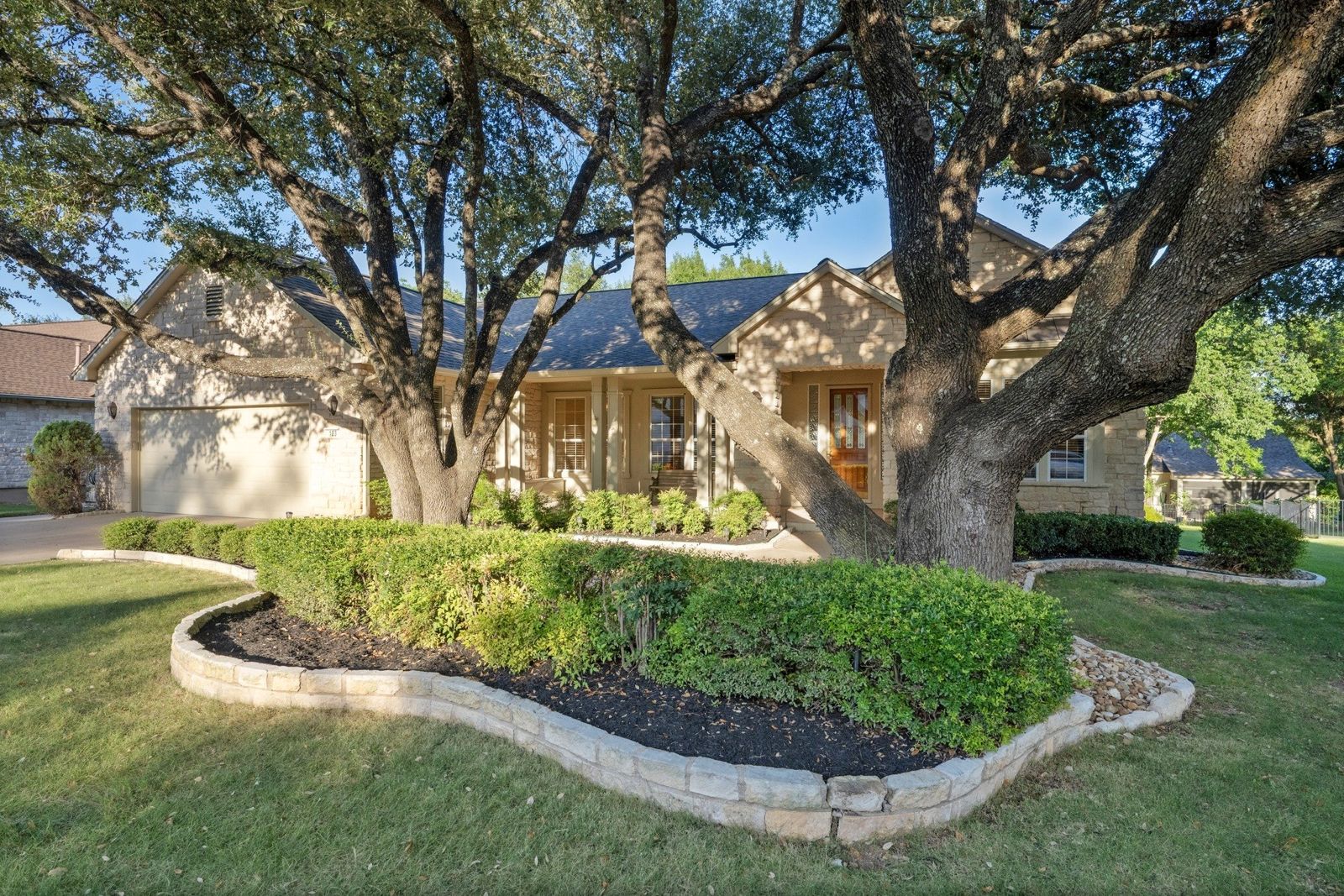 103 Black Walnut Cir photo 2